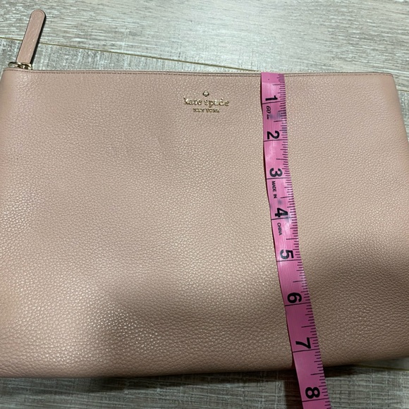 Kate Spade Large Leather Pouch/Clutch in Very Good Condition - Picture 3 of 8
